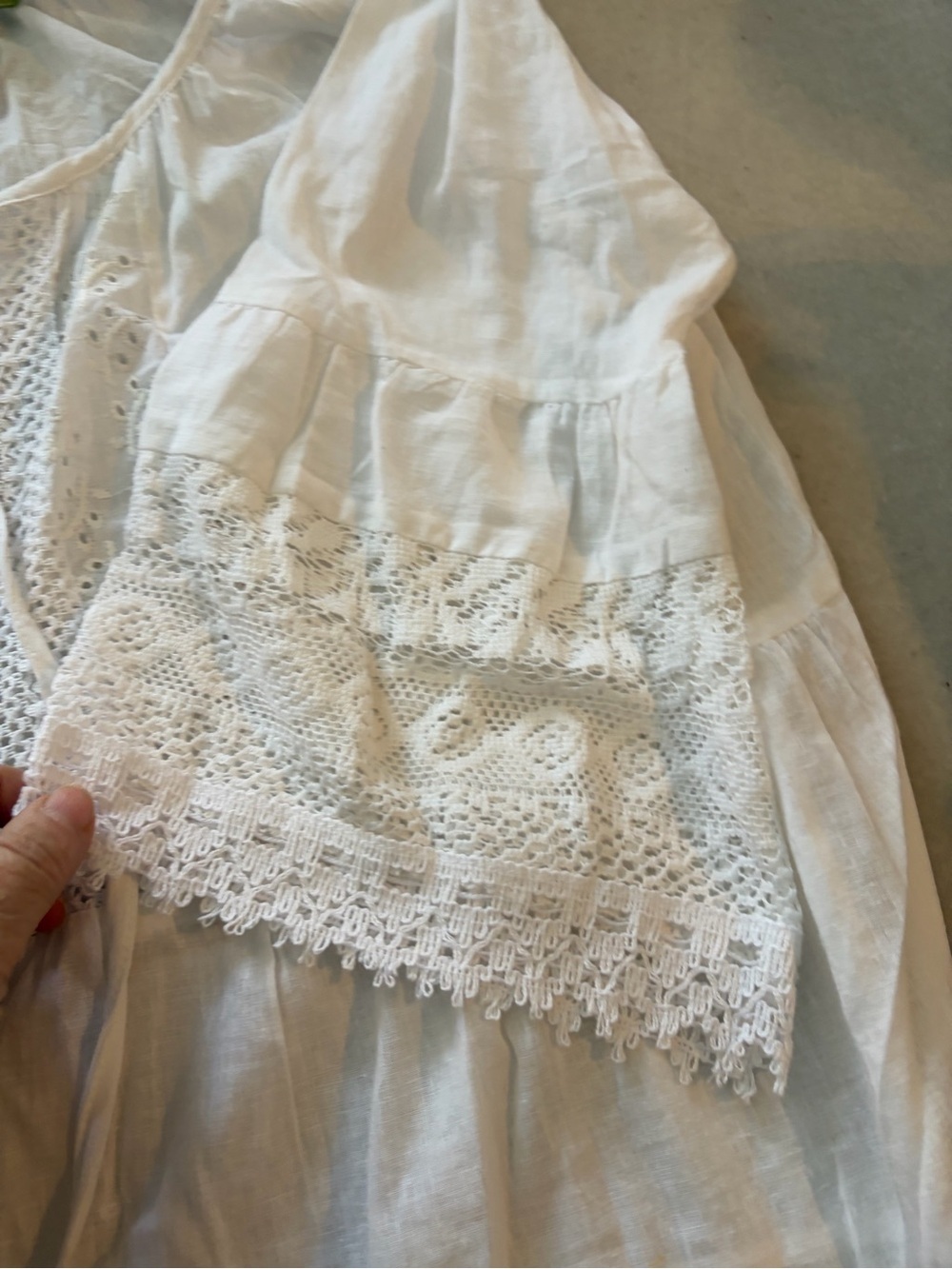 Women’s White Lace-Trim Peasant Tunic - Picture 5 of 16